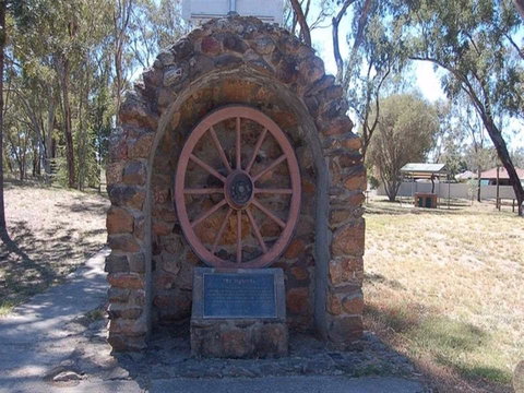 Jindera Pioneer Cairn - Accommodation Brunswick Heads 0