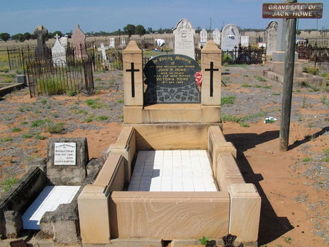 Blackall Cemetery - Accommodation Brunswick Heads 0