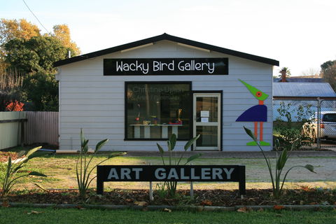 Wacky Bird Gallery - Accommodation Brunswick Heads 0