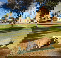 Queen Square Moonta - Accommodation Brunswick Heads