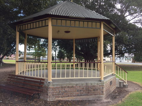 Queen Square, Moonta - Accommodation Brunswick Heads 2