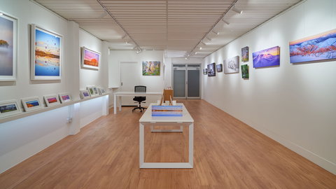 Scott Leggo Gallery - Accommodation Brunswick Heads 1