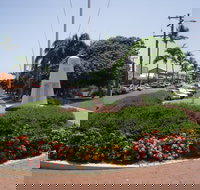 Yeppoon War Memorial - Accommodation Brunswick Heads