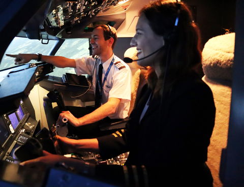 Flight Experience Sydney - Flight Simulations - Accommodation Brunswick Heads 2