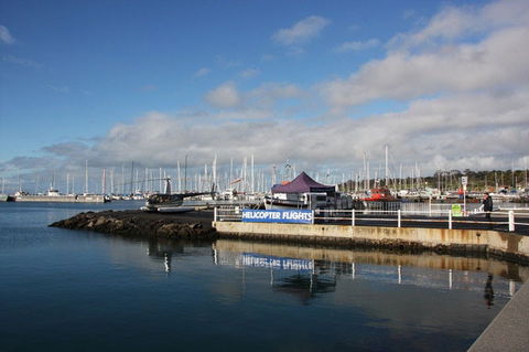 Geelong Helicopters - Accommodation Brunswick Heads 2