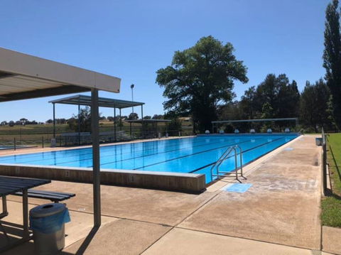 Molong Swimming Pool - Accommodation Brunswick Heads 0
