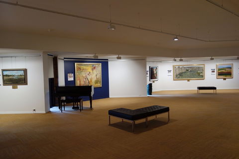 Stanthorpe Regional Art Gallery - Accommodation Brunswick Heads 1