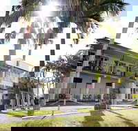 Theodore - Accommodation Brunswick Heads