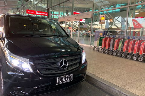 Sydney Airport Transfer In A Luxury People Mover (1-6pax) TO Sydney City - Accommodation Brunswick Heads 3