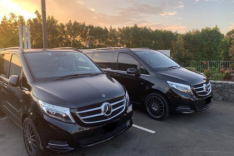 Sydney Airport Transfer In A Luxury People Mover (1-6pax) TO Sydney City - Accommodation Brunswick Heads 1