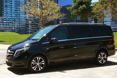 Sydney Airport Transfer In A Luxury People Mover (1-6pax) TO Sydney City - Accommodation Brunswick Heads 0