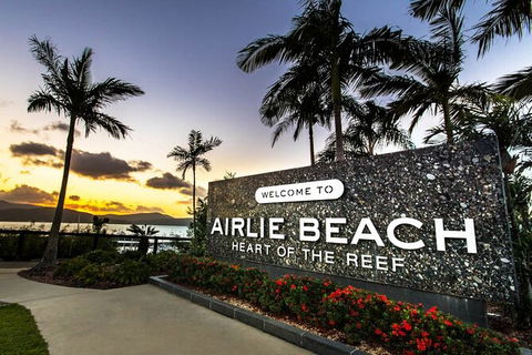 Airport Transfers - One Way Share Shuttle Service - Accommodation Brunswick Heads 1