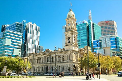 Adelaide Airport Transfers : Airport ADL To Adelaide City In Luxury Van - Accommodation Brunswick Heads 7