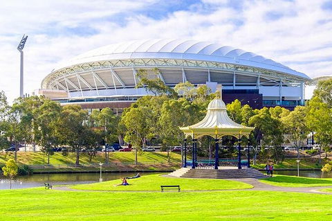 Adelaide Airport Transfers : Airport ADL To Adelaide City In Luxury Van - Accommodation Brunswick Heads 8