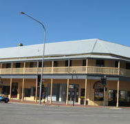 Colac Hotel - Accommodation Brunswick Heads