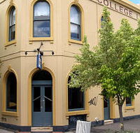 The College Lawn Hotel - Accommodation Brunswick Heads