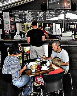 Annandale Hotel - Accommodation Brunswick Heads 1