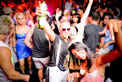 Moulin Rouge Downunder - Accommodation Brunswick Heads 2