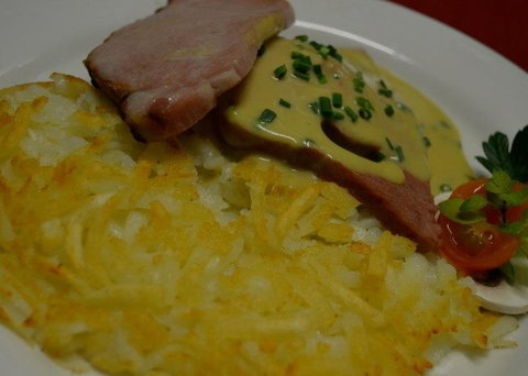 Des Alpes Swiss Restaurant - Accommodation Brunswick Heads 3