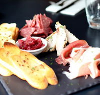 Watt Modern Dining - Accommodation Brunswick Heads