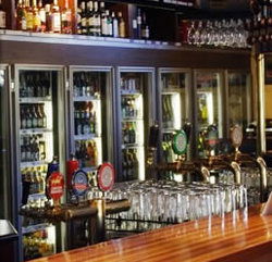 Racecourse Hotel - Accommodation Brunswick Heads 0