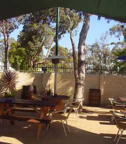 Hale Road Tavern - Accommodation Brunswick Heads 2