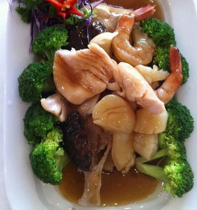 Chives Chinese & Thai Seafood Restaurant - Accommodation Brunswick Heads 2