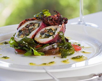 Chris's Beacon Point Restaurant - Accommodation Brunswick Heads 4