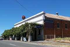 Red Hill Hotel - Accommodation Brunswick Heads 0