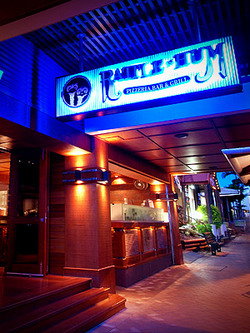 Rattle N Hum Cairns - Accommodation Brunswick Heads 2
