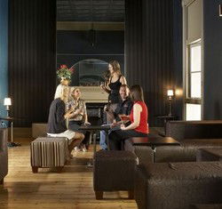 Canton Lounge Bar - Accommodation Brunswick Heads 3