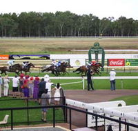 Pinjarra Race Club - Accommodation Brunswick Heads