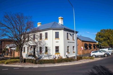 Union Bank Wine Bar - Accommodation Brunswick Heads 2