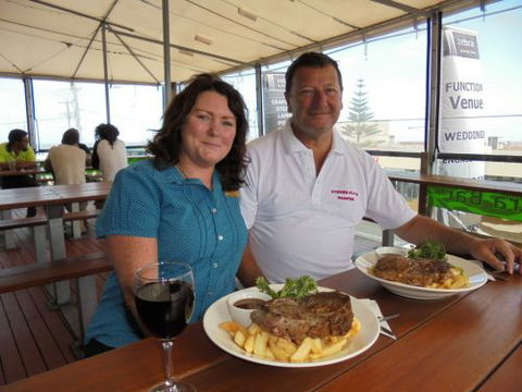 Zebra Crossing Bar & Bistro - Accommodation Brunswick Heads 1