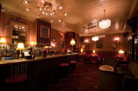 Back Bar Cocktail Lounge & Function Venue - Accommodation Brunswick Heads 4