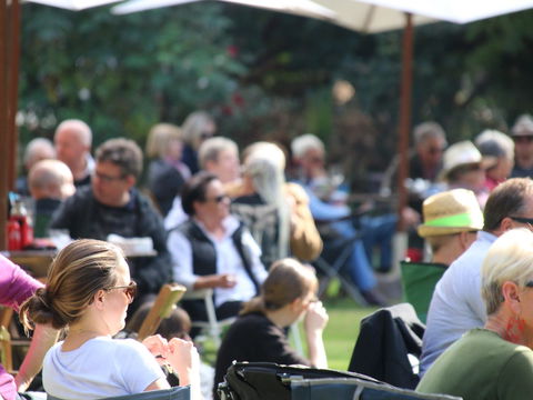 Music In The Gardens - Mitch King - Accommodation Brunswick Heads 1