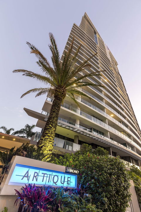 Artique Surfers Paradise - Accommodation Brunswick Heads 3