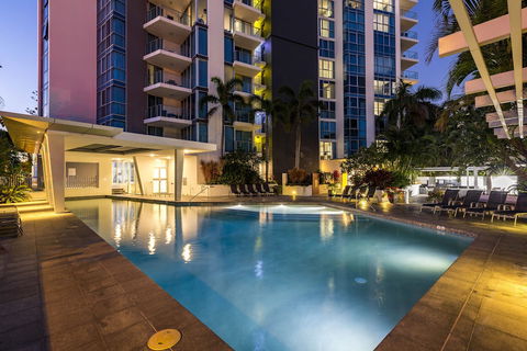 Artique Surfers Paradise - Accommodation Brunswick Heads 5