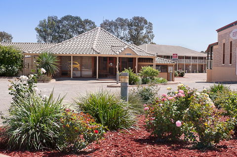 The Standpipe Golf Motor Inn - Accommodation Brunswick Heads 0
