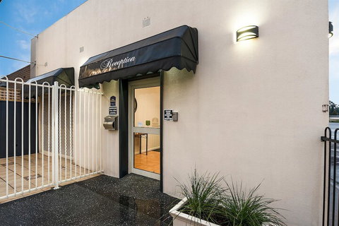 Fawkner Executive Suites & Serviced Apartments - Accommodation Brunswick Heads 3