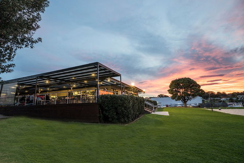The Huskisson - Accommodation Brunswick Heads 0