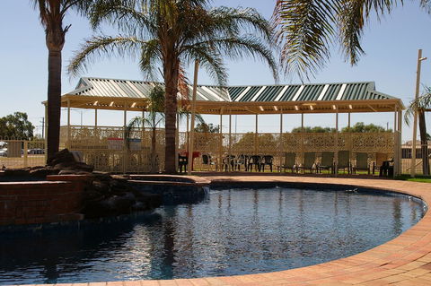 Pines Country Club Motor Inn - Accommodation Brunswick Heads 1