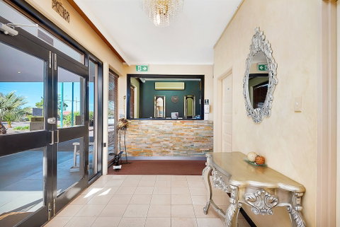 Alexander Motel Whyalla - Accommodation Brunswick Heads 2