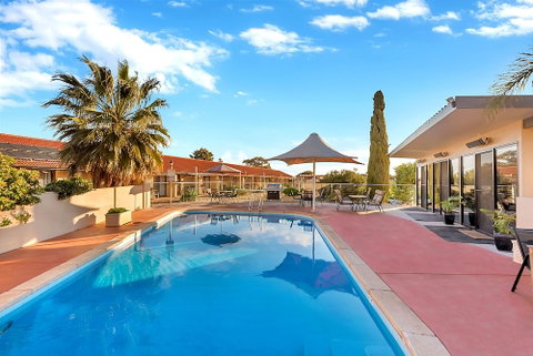 Alexander Motel Whyalla - Accommodation Brunswick Heads 1