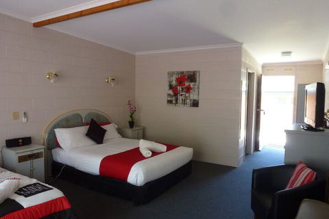 The Grampians Motel & The Views Restaurant - Accommodation Brunswick Heads 5