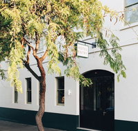 Naughtons Hotel