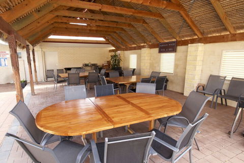 Bunbury Apartment Motel - Accommodation Brunswick Heads 3