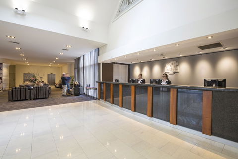 Holiday Inn Potts Point Sydney, An IHG Hotel - Accommodation Brunswick Heads 1