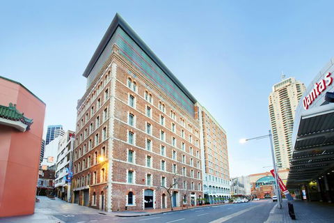 Holiday Inn Darling Harbour, An IHG Hotel - Accommodation Brunswick Heads 1