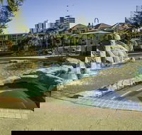Paradise Island Resort - Accommodation Brunswick Heads
